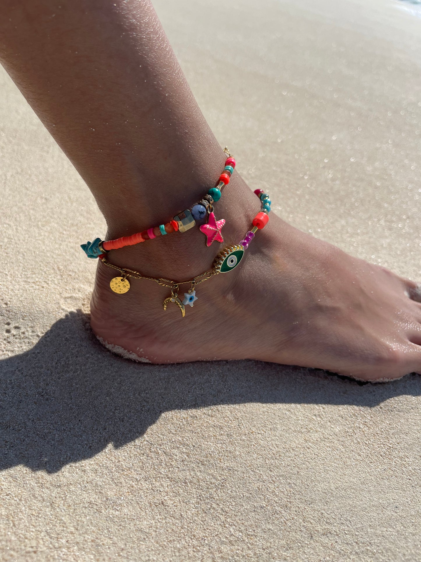 Sandy toes