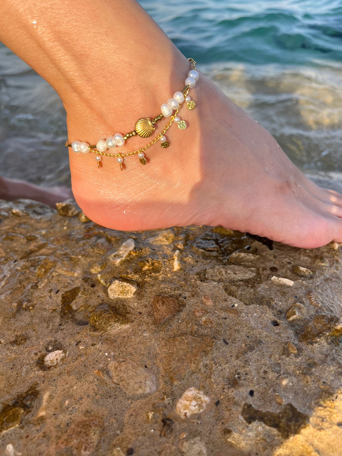 Gold shell anklet