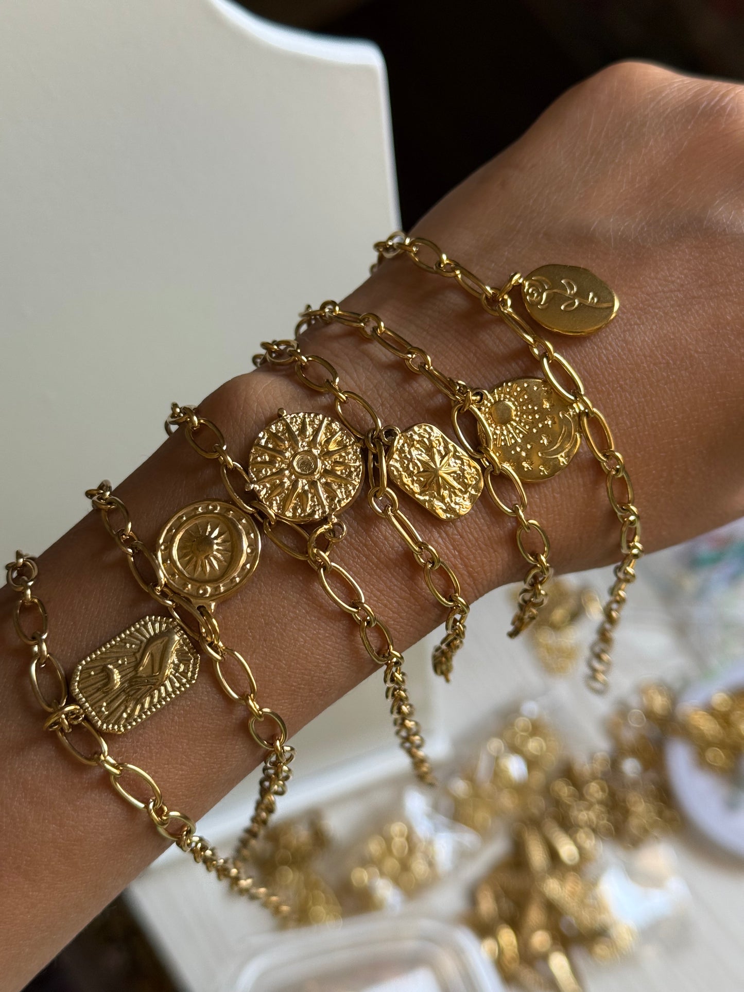 Pendant bracelet